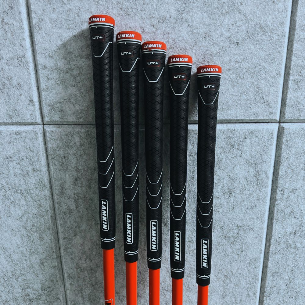 New Lamkin UT+ grips fitted to a set of irons